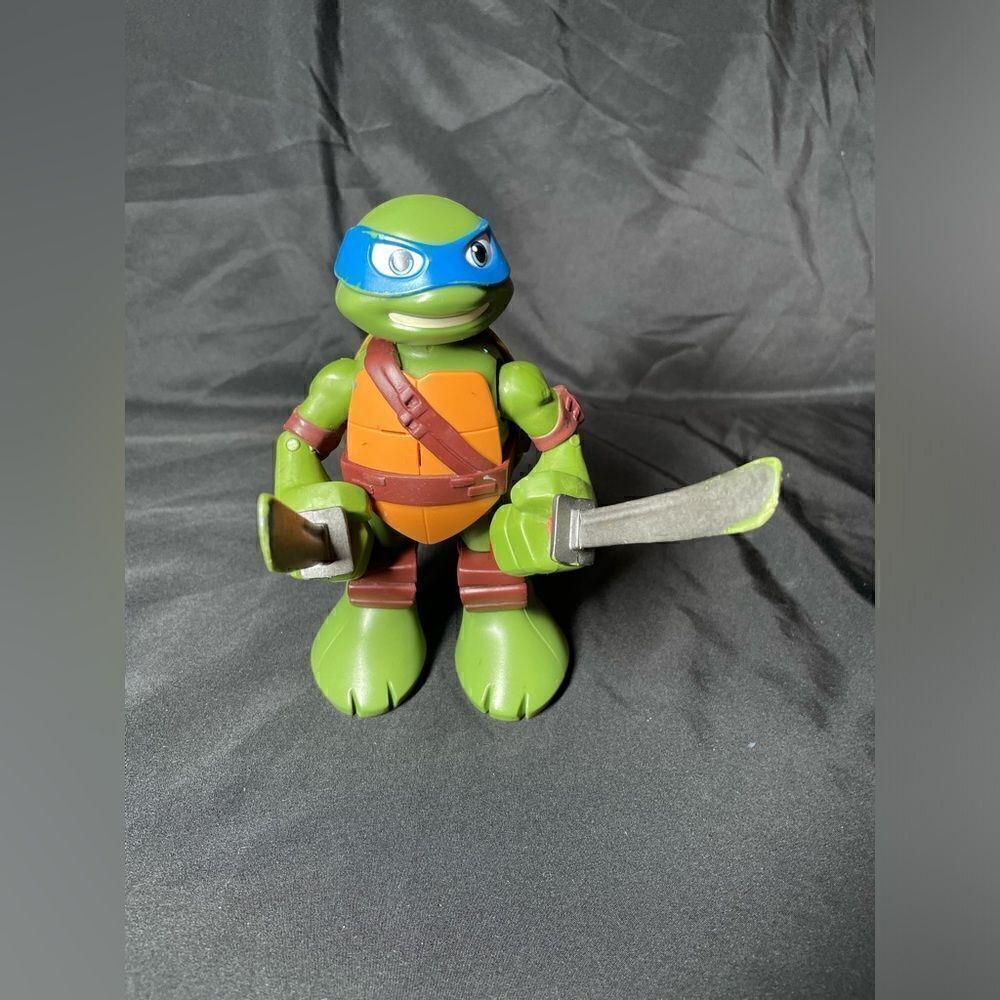 2014 Viacom TMNT LEONARDO 6'' Interactive Figure Teenage Mutant Ninja Turtles